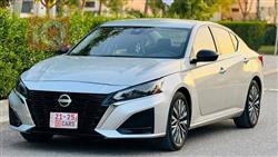 نيسان ألتيما